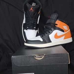Jordan Men's Shoes Black White Orange